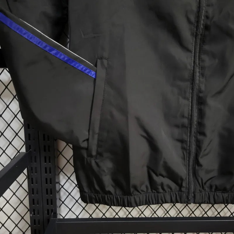Windbreaker Juventus 24/25 - Preto e Vermelho