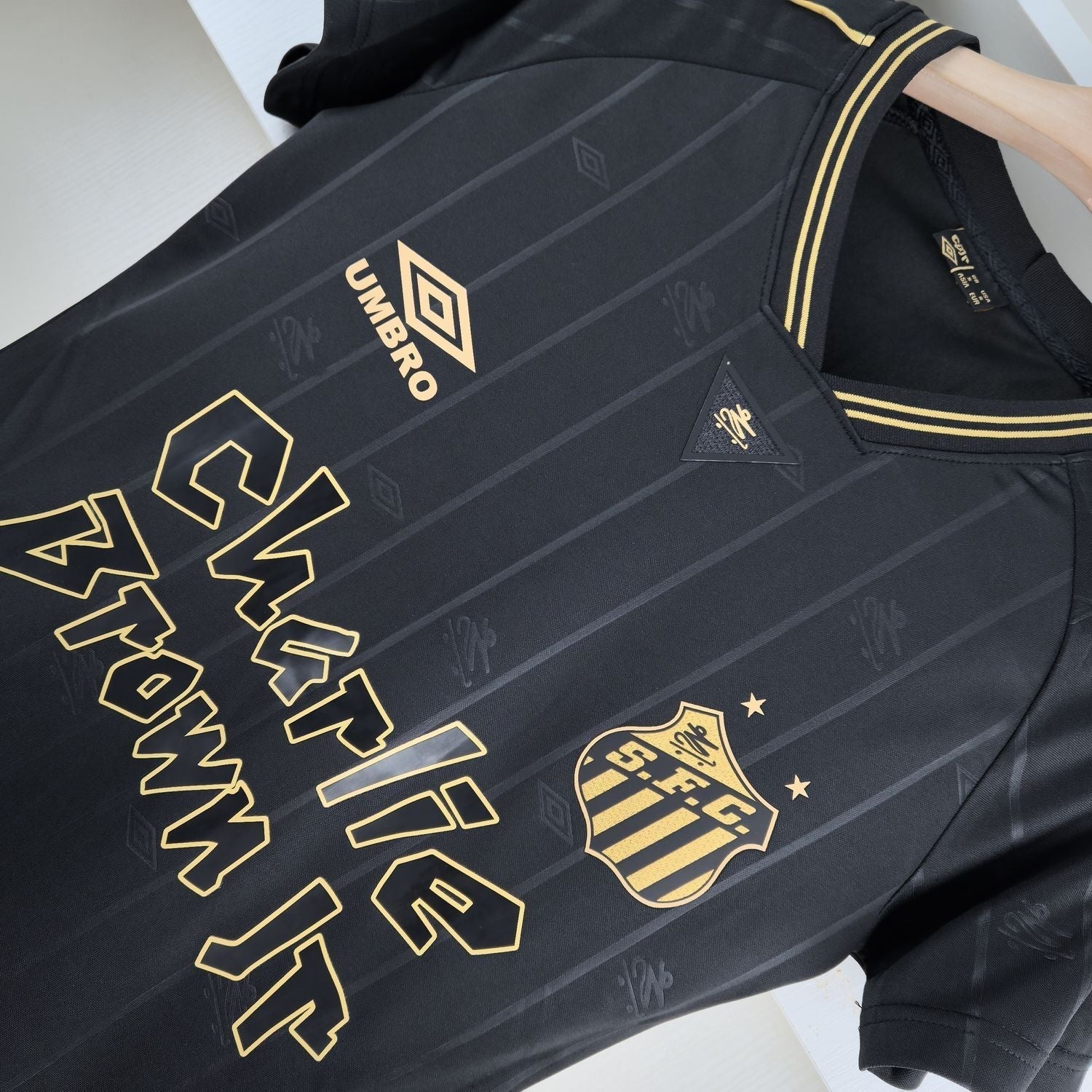 Jersey do Santos Charlie Brown 24/25 - Feminino